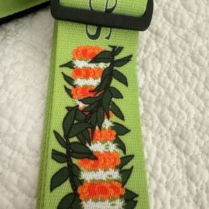Island Ties Luggage Strap